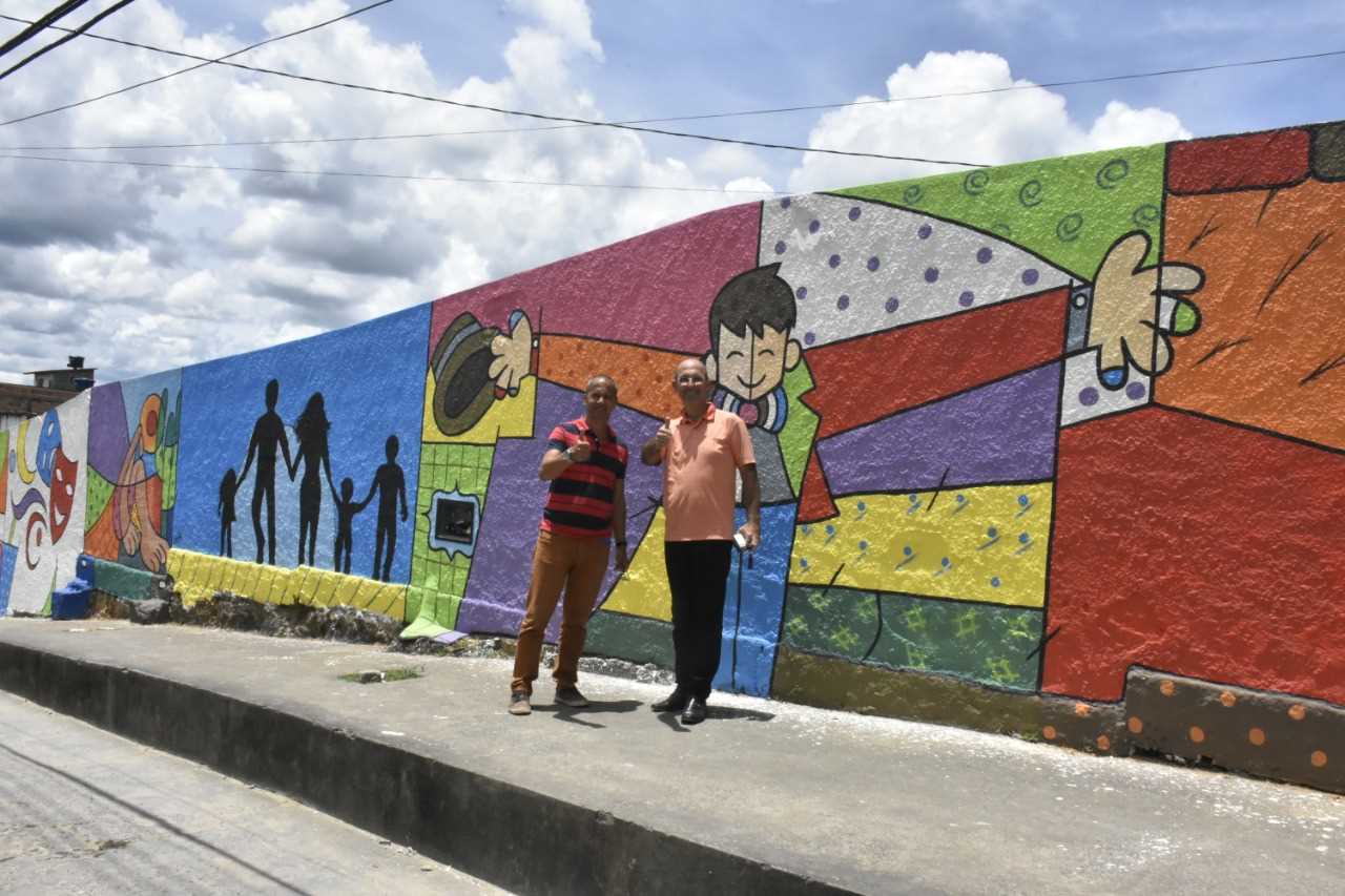 Camacã: Muros pintados das escolas deixam faixadas mais bonitas